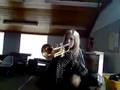 videos de lg viewty - niar plays on the trumpet.