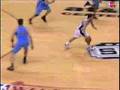 Tony Parker feeds Manu Ginobili through Mehmet Okur's legs!