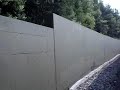 Eine landschaftlich sehr reizvolle Nebenbahn ist die Pustertalstrecke, die in Franzensfeste/Fortezza von der Brennerbahn abzweigt und nach Lienz in Osttirol führt. Hauptort der südtiroler Seite ist Bruneck/Brunico. Grenzbahnhof der FS und der ÖBB ist Innichen/San Candido, der höchstgelegene Ort des Pustertales. Von dort verkehren Anschlußzüge nach Österreich, die auf den italiensichen Fahrplan abgestimmt sind. Einige wenige Züge (sog. 
