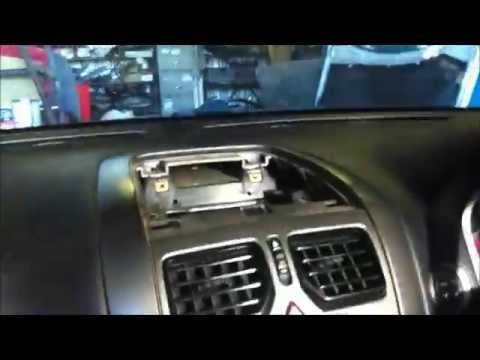 how to remove vy head unit