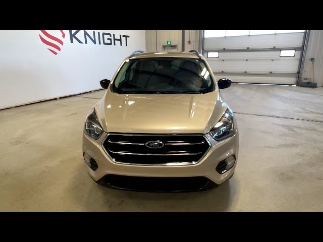  2017 Ford Escape SE with Sport Appearance Pkg in Cars & Trucks in Moose Jaw