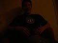 D� teiti raucht zu d� auge ine:D