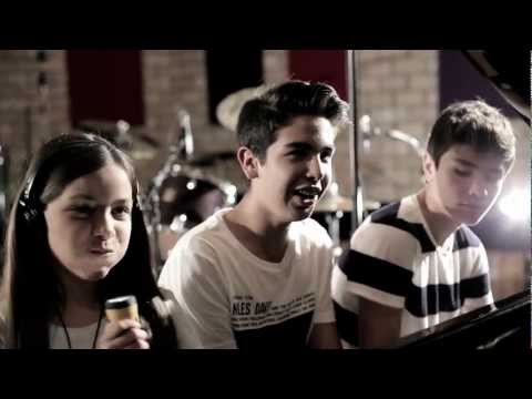 vazquez - Así se hizo el video de 'Let It Be'. Síguenos en @vazquezsounds y en http:/facebook.com/vazquezsoundsproduction 'Let It Be' (sencillo): http://smarturl.it/va...