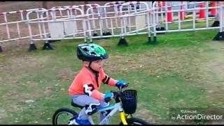 Noah can do it too!!