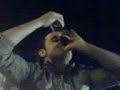 guillermo engullendo un cubata