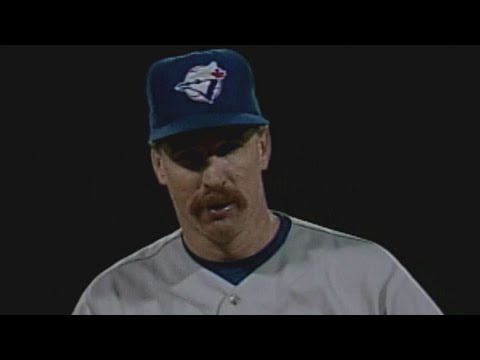 Video: 1992WS Gm1: Jack Morris fans seven over six innings