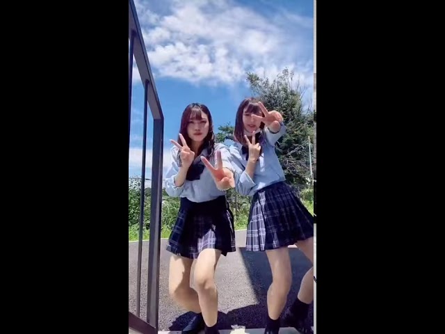 パンツ見えそうなセクシーJKたち♡チラ見　エロい女子高生　パンティ