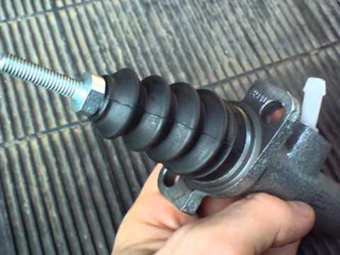 Audi 100 C3 Clutch Master Cylinder Change