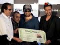 Yamla Pagla Deewana actors Dharmendra & Sunny Deol launch Ajay Devgn's movie ticketing website