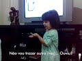 Menina de 2 anos "brava, muito brava!"