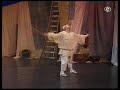 scritto tra il 1919 e il 1920. pulcinella � la prima composizione dell'autore, nell'ambito della corrente del neoclassicismo.  con quest'opera inizia a muoversi su un terreno molto diverso da quello esplorato precedentemente, abbandonando del tutto il principio ispiratore della tradizione popolare russa e ponendo alla base del processo di scrittura forme o, come in questo caso, materiali attinti direttamente dal passato. il materiale tematico fu tratto da musiche attribuite a giovanni battista pergolesi, domenico gallo, e fortunato chelleri. la versione del video � quella del 1947, balletto in un atto per piccola orchestra con tre voci soliste.