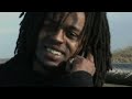 video clip : Noni - The Realest Videoclip is een Joffa en Master JoJo production 2010 BlackStarRecords Track info: Title: Noni - The Realest Beat: Master JoJo Produced by : Master JoJo and Joffa BlackStarRecords --------------------------------------------------------------------------------------------------------------- Title: Noni - Rauw en puur snip it Artist: Noni ft Zizo Beat: Master JoJo Produced by : Master JoJo and Joffa Song Lyrics: Refrein: 2x Nu weet je wat ik doe Nog steeds niet wie ik ben Al voel je me shit nou draai het in je fokking benz Of in je oordoppies osso maakt niet uit nigga Al ben je real met de boy maak geluid nigga Couplet 1: Ik ben geboren in september 87 Mamma die was blij en pa vond het o zo prachtig Lastig als je klein bent en niks begrijpt Nu ben ik 22 jaar zwaar in de hype Zwaar in de building zwaar in de booth Het leven is geen makkie het leven is een fokking hood Het is niet leuk om een G te zijn Maar ik moet me doel bereiken voor me kleine meid Ook al is het niet de goeie weg dan heb ik pech Maar het kan misschien ook anders Vandaar dat ik nu rap Geef de nigger een kans en ik doe het Ik heb me mattie verloren daarom zeg ik mensen voel het Al was die hier dan was die daar waar ik nu wil zijn Ik kan erover praten maar verberg de pijn Mamma zegt je moet je uiten en voel je vrij Dus dan vraagt ze aan god een vader om er te zijn voor mij Refrein: 2x Nu weet je wat ik doe Nog steeds niet wie ik ben Al voel je me shit nou draai het in je <b>...</b>