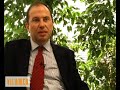 El futur de l'aeroport de Barcelona és el segon lliurament del programa 'De Dalt a Baix', el programa en profunditat de VilaWeb TV. La periodista Anna Boluda s'ha entrevistat amb els experts per saber el futur que li espera a l'aeroport.