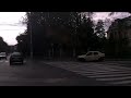 Autobuzu rupe tot.