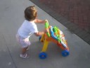 Isaabella Andando com seu carro
