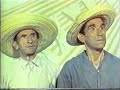 con mi cuchillo mont�s
y mi jaca cartujana
vengo de tierra lejana
por gusto de conocer
a aquel que ofendi� a mi hermana.

que soy hombre prudente
que aborrezco la quimera
tengo el valor suficiente
pa matarme con cualquiera
que presuma de que es valiente.

traigo a tu disposici�n
en la boca un fandanguillo
en el pecho un coraz�n
y en esta mano un cuchillo
carga�to de raz�n.

compasi�n me da de ti
vienes echando bravata
el coraje te arrebata
porque puesto a venir
mi cuchillo es el que mata.

mano a mano de rafael farina y porrinas de badajoz