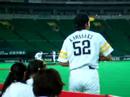 070522ホークス川崎宗則 子供ファンとふれあう - Munenori Kawasaki