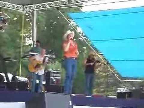 Tracy Lawrence Live at Fort Bragg
