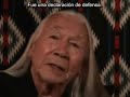 Floyd Red Crow Westerman (1936-2007) nació en la reserva Sioux de Lake Traverse en Dakota del Sur. Fue un importante activista por la pervivencia de los pueblos indígenas, cantante y actor. Este es un extracto de una entrevista encontrada en el canal de Robertleokelly: www.youtube.com Hace unos meses subtitulamos un hipnotizante vídeo en que erróneamente pensamos que Red Crow era de la etnia Hopi. Agradecemos al usuario magasila que nos advirtiera de esta confusión. Habla un anciano indio ...