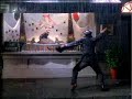 Cantando bajo la lluvia.