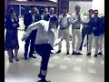 Fabiolino show imita la pigiatura di Celentano