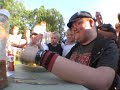 Rasvakeitinv23 syö strutsinmunan