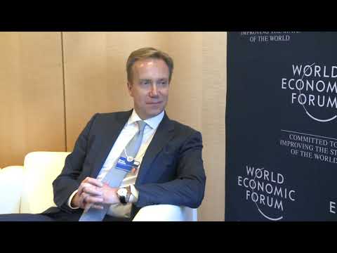 Глава государства провел встречу с Президентом Всемирного экономического форума