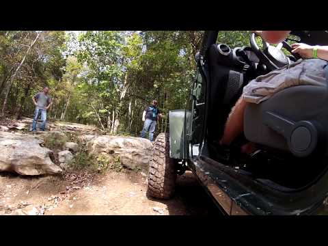 Using The Skid PLates On The Jeep Wrangler ... Rock Crawling