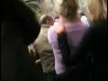 Mujer ataca al Papa (Woman attacks the Pope, Donna attacca il Papa)