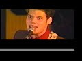 enregistr� au caf� chaos � montr�al dans le cadre des soir�es confiture (cable 9 videotron) �t� 1997 - caf��ne et les bod�ms performe macho mobile, le zoo et b�b� un an avant la sortie de mal �duqu� mon amour (fusion iii-1998) - xavier plante (caf��ne) : basse, voix --- guy pharand (expresso bill) : guitare, vocal --- yannick vachon (yanno perco) :batterie .