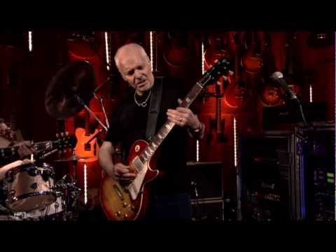 GuitarCenterTV - An exclusive clip of Peter Frampton performing
