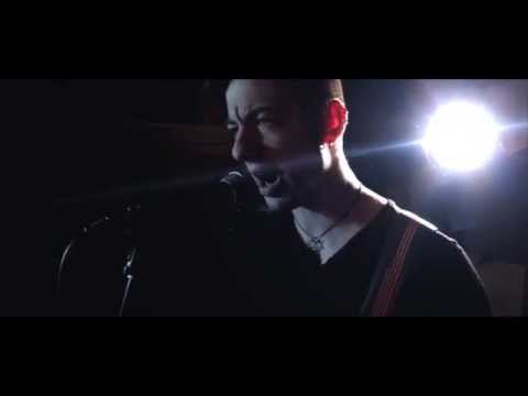 Скачать david guetta lovers on the sun feat sam martin mp3