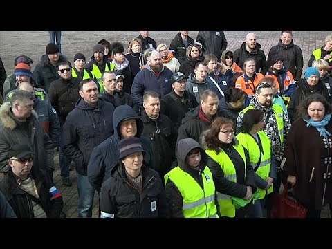 Russland: Ford-Arbeiter protestieren gegen faschistisc ...