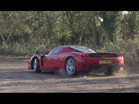 Ferrari Enzo in motion - Ferrari Enzo Drifting