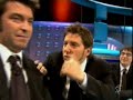 emitido el 02/02/2007
mientras eugeni cubre la 'manifestaci�n' de la guardia civil, su alter-ego 'el reportero facha' pulsa la opini�n de los ciudadanos sobre qu� opinan de ello. 

(atentos a los momentos karaoke de los guardias civiles! xd)