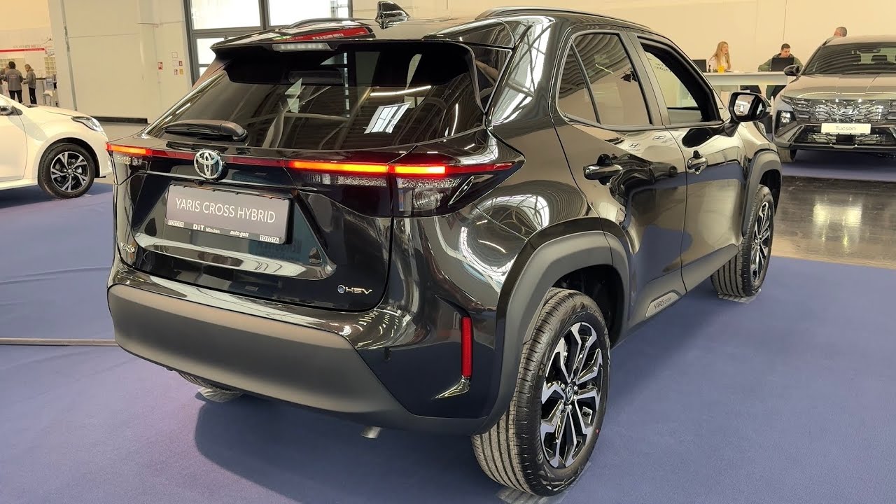 Toyota YARIS CROSS 2025/2026 - visual REVIEW, SPECS & PRICE