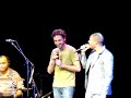 Ed Motta, Leonardo Gonçalves e Renato Max cantam juntos