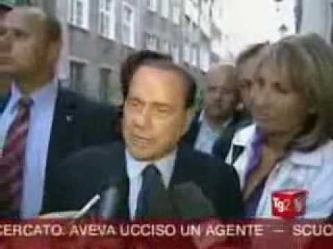 Berlusconi: “Non sono malato, sono Superman! A me Superman mi fa ridere” Berlusconi: “Non sono malato, sono Superman! A me Superman mi fa ridere”
