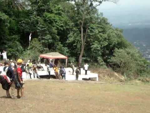KWAHU - Me and my sister managed to capture a paragliding moment in Kwahu, eastern region in Ghana. Once you get to the top and see the dive im sure you'll change yo...