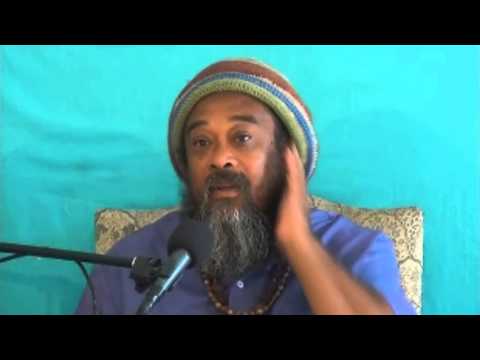 Mooji Video: What Looks Without Storifying?