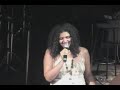 SIMONE SOUSA CANTANDO A MÚSICA \"A BOLHA\" SIMONE SOUSA CANTANDO A MÚSICA \"A BOLHA\"