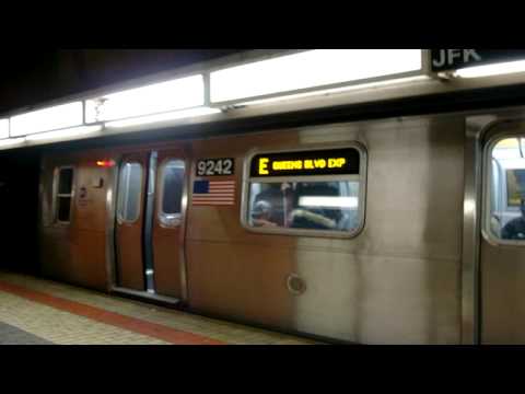 how to get to jfk on e train