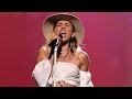 Miley Cyrus Canta “Malibu” en los Premios Billboard 2017!