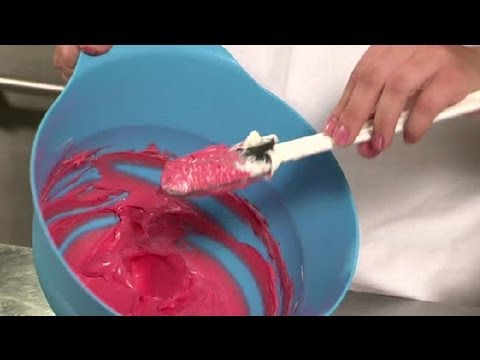 how to dye frosting green