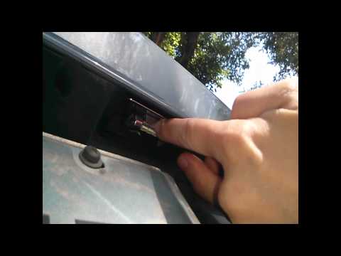 Replacing License Plate Lights on 2000 BMW E46