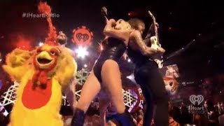 Нажмите для просмотра : Ke$ha live at the iHeartRadio Music Festival 2013 (Complete Show)