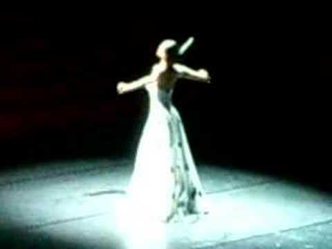 Yang Li Ping performing @ HH China TIMES