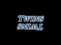 a lot of people are making twin videos, and holly decided she wanted to try too. one of the things we noticed was that a people were having problems getting their twins to interact, and beckie0 explains the problem really well. we didn't have much time to make the video, so in the end we decided to make a 'twin how-to shout-out,' if you'll excuse the pun.

beckie's channel can be found at
http://www.youtube.com/beckie0

music: kevin macleod
smarty pants: finalcut99