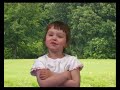 a lot of people are making twin videos, and holly decided she wanted to try too. one of the things we noticed was that a people were having problems getting their twins to interact, and beckie0 explains the problem really well. we didn't have much time to make the video, so in the end we decided to make a 'twin how-to shout-out,' if you'll excuse the pun.

beckie's channel can be found at
http://www.youtube.com/beckie0

music: kevin macleod
smarty pants: finalcut99