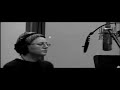 un extrait du dvd consacr� � l'enregistrement de l'album de yann tiersen : 